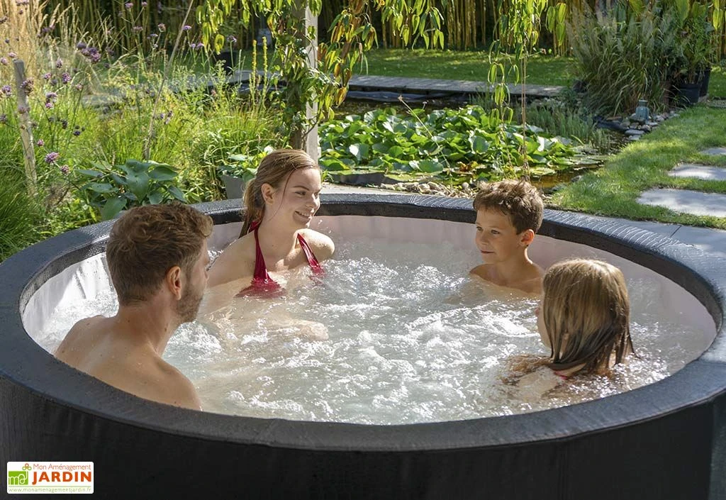 EXIT TOYS Spa Extérieur Rigide Rond 4 Places Ø 184 Cm – Leather Premium Noir 6 EXIT TOYS Spa Extérieur Rigide Rond 4 Places Ø 184 Cm – Leather Premium Noir – Image 6